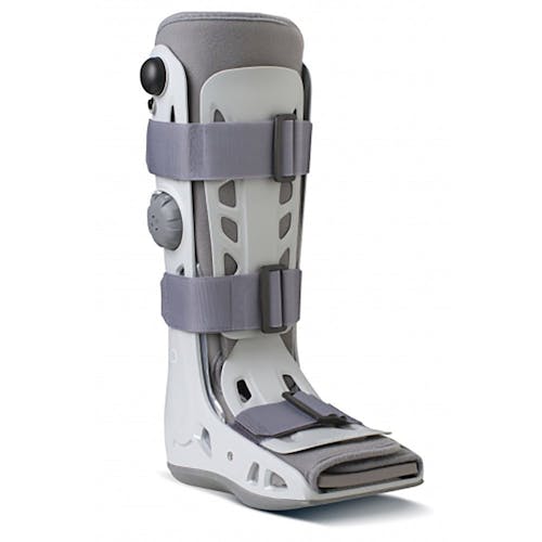 The best walking boot for Achilles tendon recovery: Aircast vs Vacoped